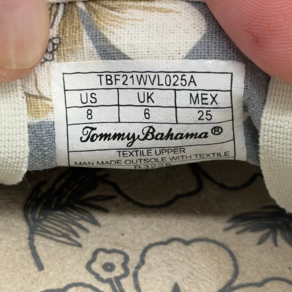 Tommy Bahama‎ Womens Blue White Striped Slip On Sneakers Size 8